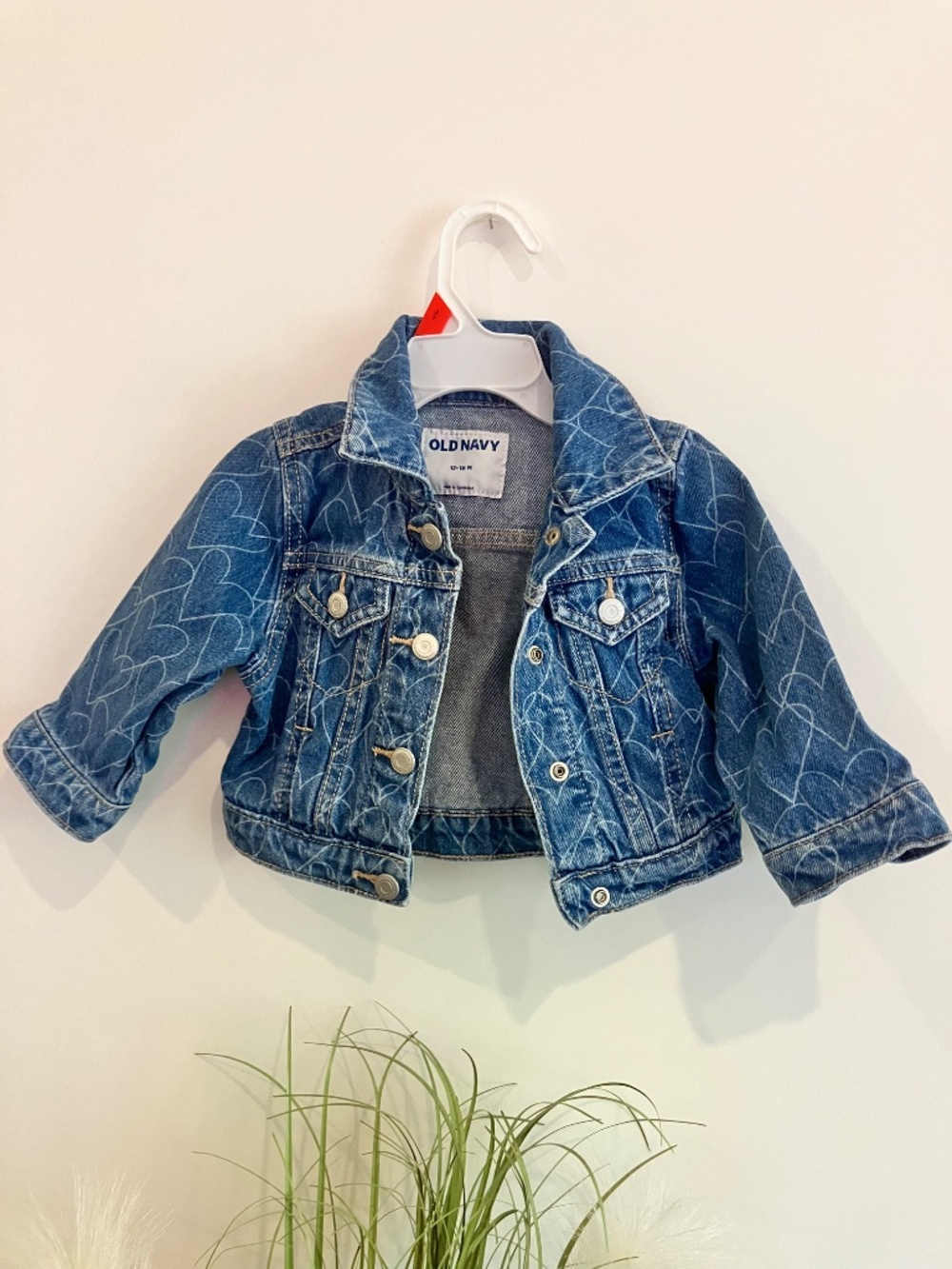 Old Navy Baby Heart-Print Denim Jacket – 12–18 Months - Picture 4 of 4